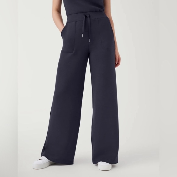 💚 SPANX AirEssentials Jumpsuit - Navy - Picture 5 of 7